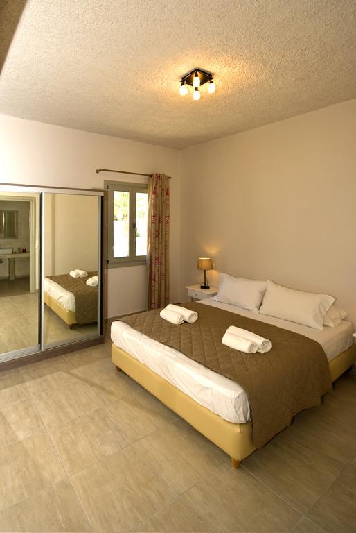 Kamári Alafouzos Studios & Apartments חדר תמונה